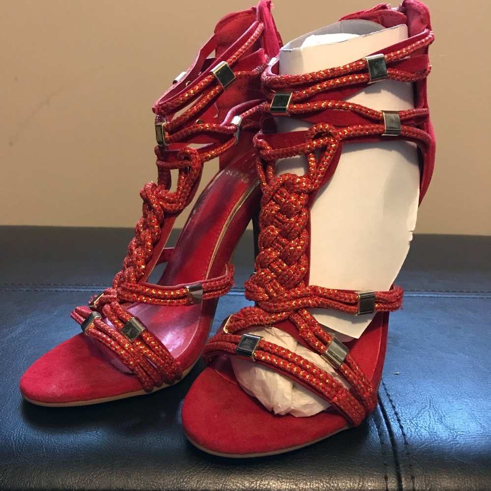 NWOT Red heels